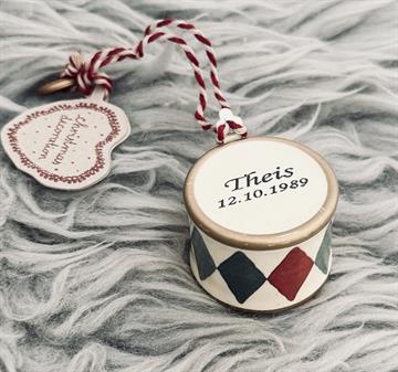 Tromme maileg med navn og dato