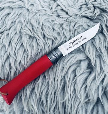 Opinel Trekking lommekniv N°08 med gratis gravering  RØD navneparadis