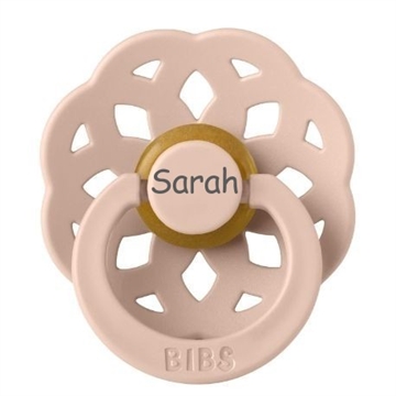 BIBS sut str 1 med navn BLUSH BOHEME navneparadis